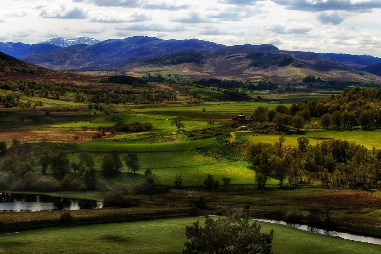 Glentruim Homestay B&B And Glamping Pods Newtonmore Exterior foto