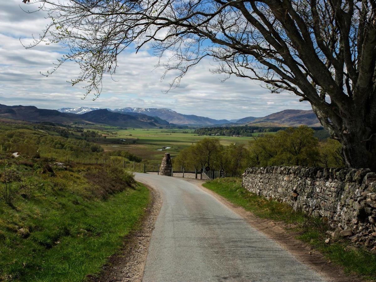 Glentruim Homestay B&B And Glamping Pods Newtonmore Exterior foto
